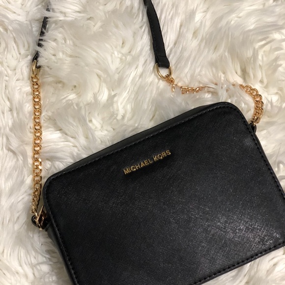 Michael Kors Handbags - Mk purse